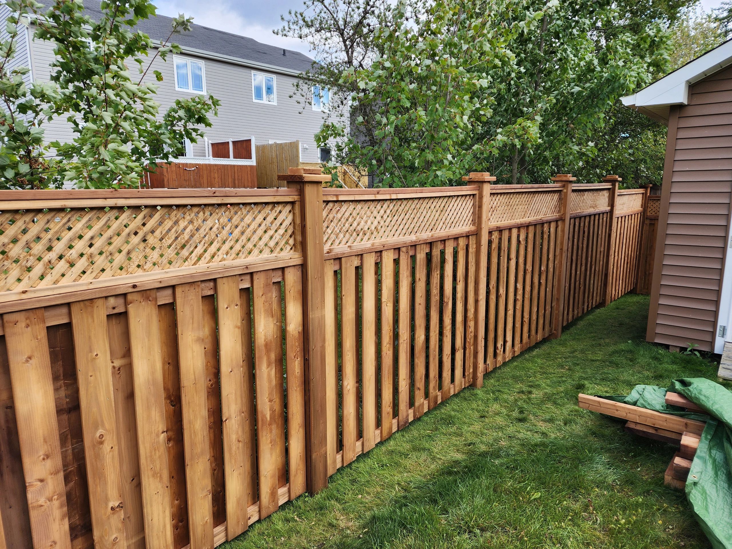 Fence build